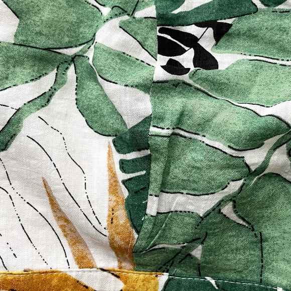 Dress Day Tropical Adjustable Cross Strap Crop Halter Top - Picture 2 of 6